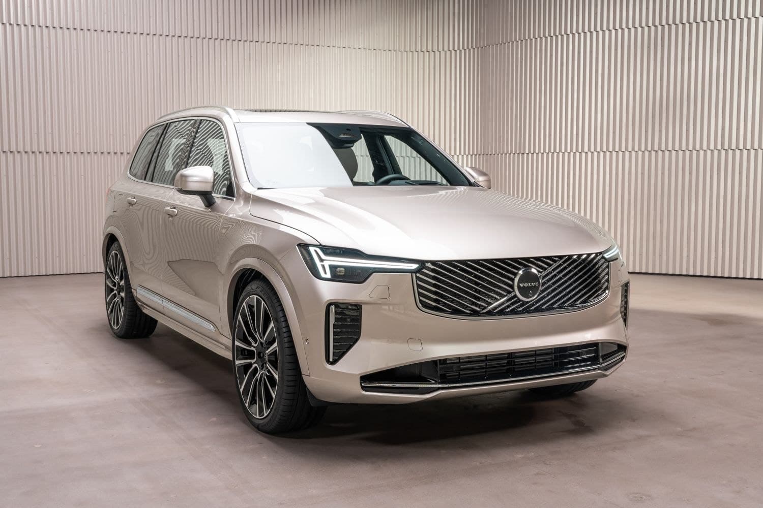 2024 Volvo XC90 2.0 B6