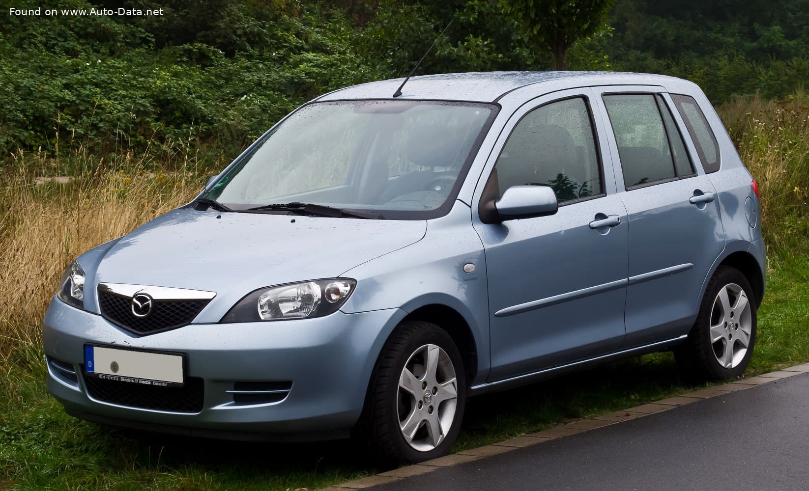 2004 Mazda Demio 1.3 16V