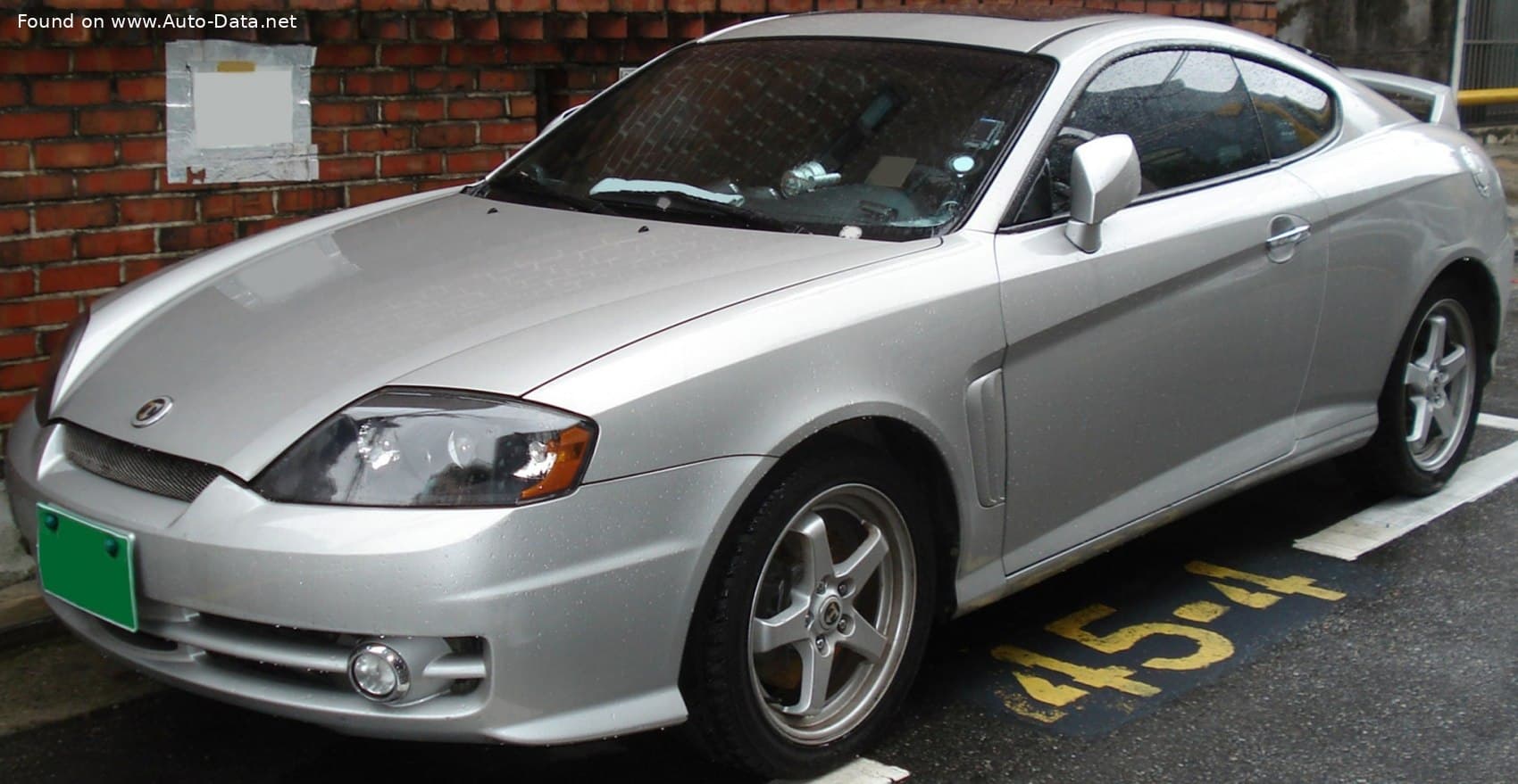 2005 Hyundai Tuscani