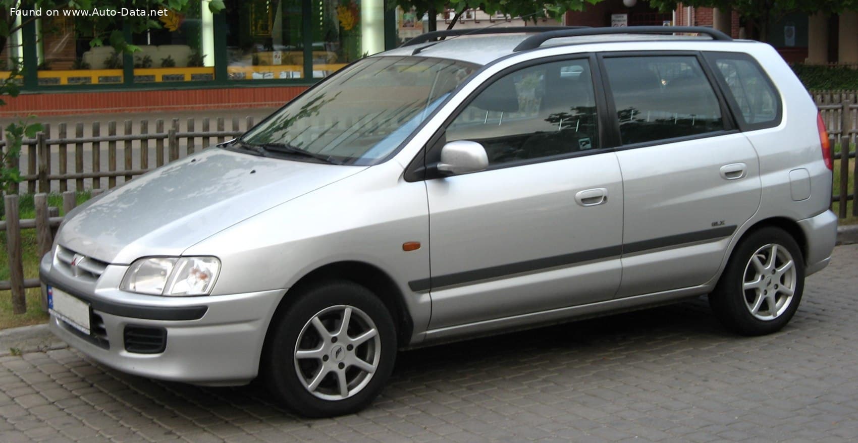 2004 Mitsubishi Space Star
