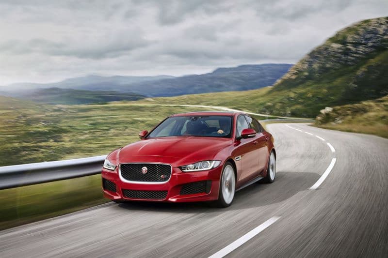 2017 Jaguar XE 2.0 R-Dynamic S