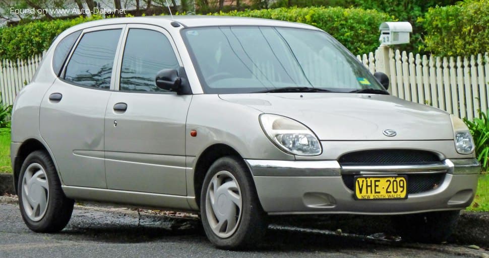 2003 Daihatsu Storia